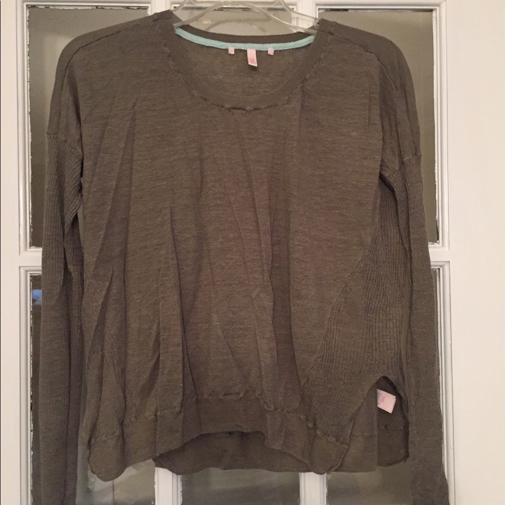 Olive green & cropped top!